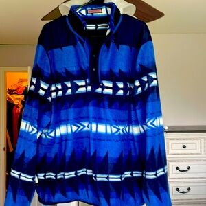 Vineyard vines pull over extra large winter design